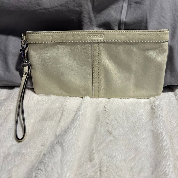 Coach Cream Wristlet Clutch - Picture 1 of 6